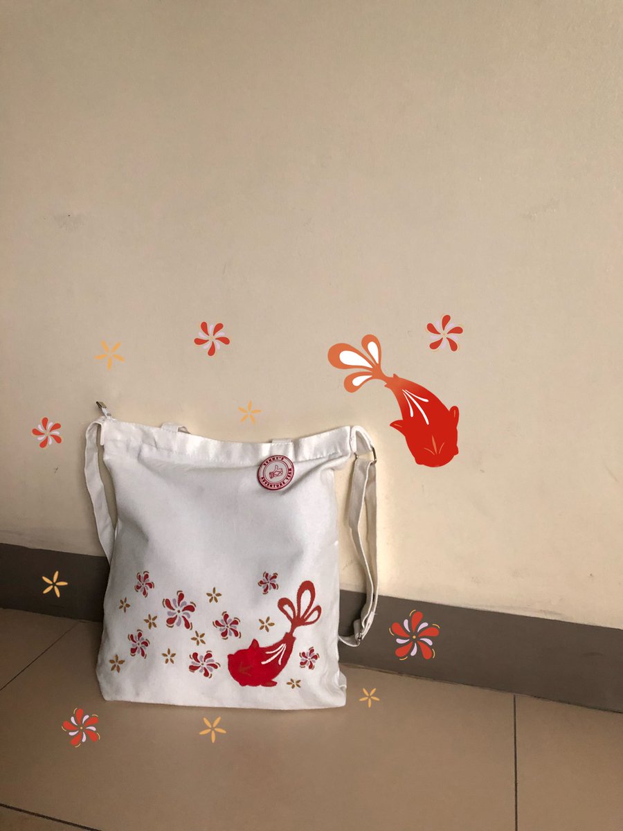 potatoChon's tweet photo. To all the events that i’ve boothed, from stickercon 2022, cosplay matsuri, cosplay carnival and even Patrons of the Arts, I still can’t believe it all sold out in all these events 🥺🥺 

Will now make sure to create quality totes!! https://t.co/wTN0CV9701
