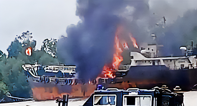 channelstv's tweet photo. [BREAKING] Oil Theft: Security Operatives Set Seized Vessel Ablaze
https://t.co/ImPFMmxEhq https://t.co/ZBMsDcyrVx