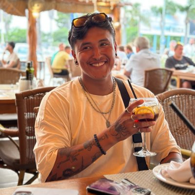 Gabriel_Solis22's tweet photo. #NouvellePhotoDeProfil https://t.co/0sGbKF9EYJ
