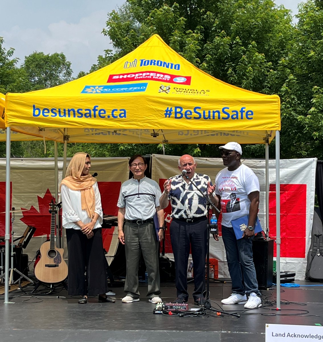 Aris_Babikian's tweet photo. Delighted to join Thomson Park Canada Day cerebration and congratulate some of #ScarboroughAgincourt residents. It was great experiencing the richness of Canadian diversity. Canada is country where everyone is welcome regardless of background.  
#ONPoli #ScarbTo #scmirror https://t.co/r4RG5jaaxR