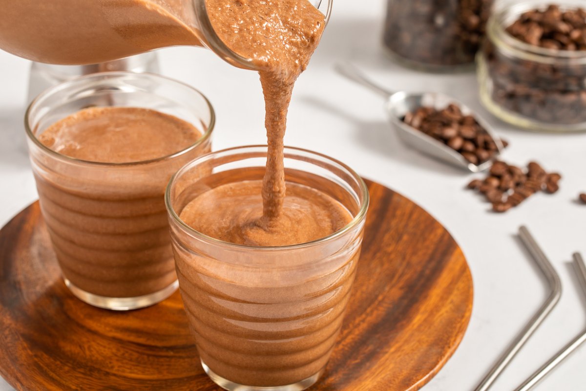 WideAwakeBrand's tweet photo. Start your day with a boost of energy and flavor with our Morning #Mocha Smoothie recipe. It's the perfect blend of #coffee goodness and nutritious ingredients.

Get the recipe here: https://t.co/SttQHVxnLO https://t.co/TvkkYhd8ji