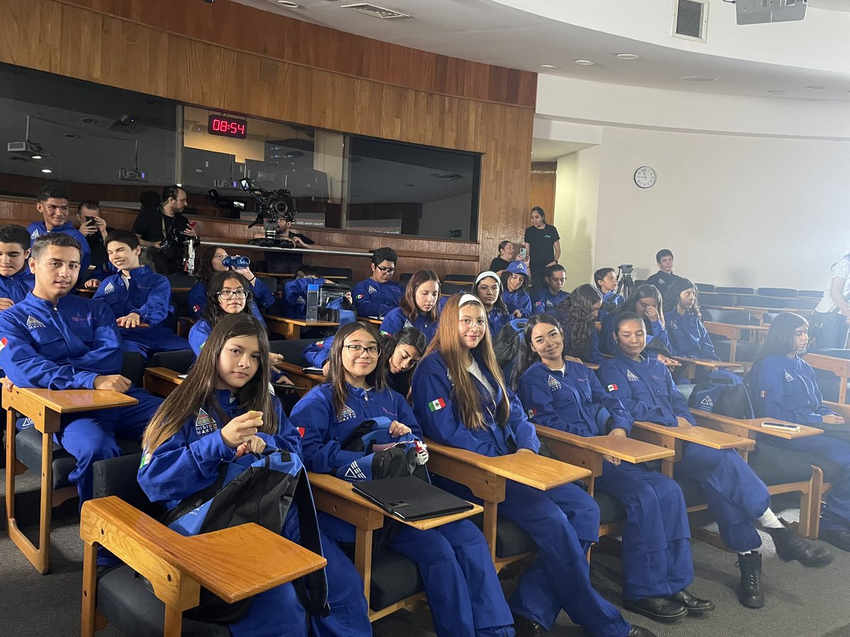 Daniela Salgado (@danielasalgadog) on Twitter photo Gracias Katya Echazarreta por desarrollar, gestionar y traer esta experiencia para los adolescentes de Mexico! En la <a href="/UPGdl/">Universidad Panamericana Guadalajara</a> estamos felices también de aprender más del espacio. Gracias Katya Echazarreta por desarrollar, gestionar y traer esta experiencia para los adolescentes de Mexico! En la <a href="/UPGdl/">Universidad Panamericana Guadalajara</a> estamos felices también de aprender más del espacio.
