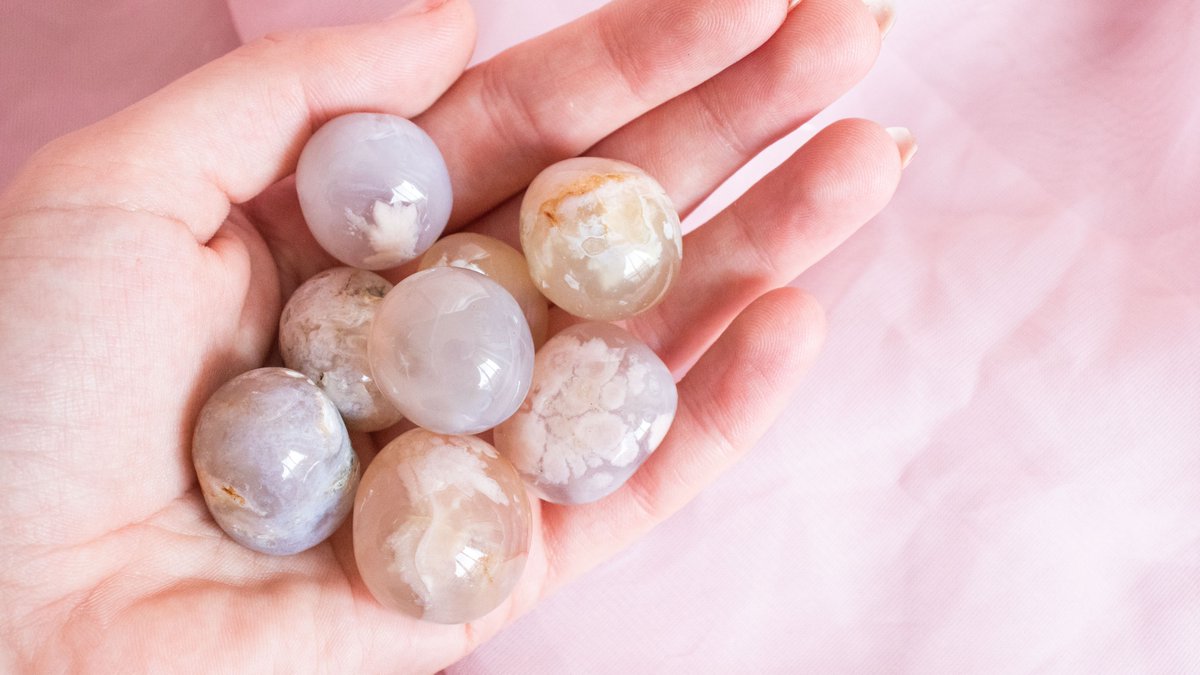 Harnessing the Power of Crystals: A Beginner's Guide to Crystal Healing ✨ Discover practical tips and guidance on how to connect with crystals, cleanse and charge them, and incorporate them into your daily rituals. Read more at our blog ➡️ goodwitchoriginals.com/blogs/news/beg…