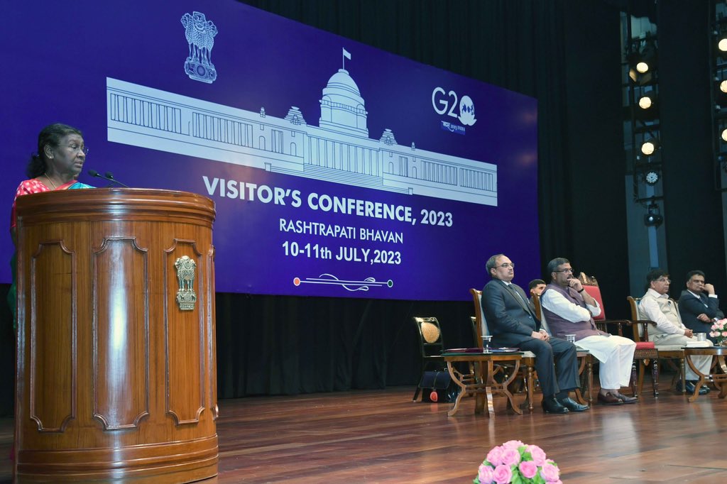 rashtrapatibhvn's tweet photo. President Droupadi Murmu addressed the concluding session of Visitor’s Conference 2023 at Rashtrapati Bhavan. She said that Higher Education Institutions in our country have the potential of becoming powerhouses of research and innovations. https://t.co/1REBne8NvB https://t.co/5d1ZIXbZlP