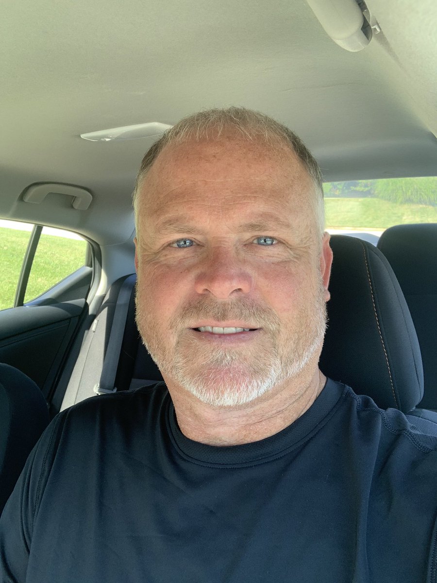 Schroeder47586's tweet image. An afternoon in St. Louis then onward to Springfield, MO.
#WindshieldTime 🚘