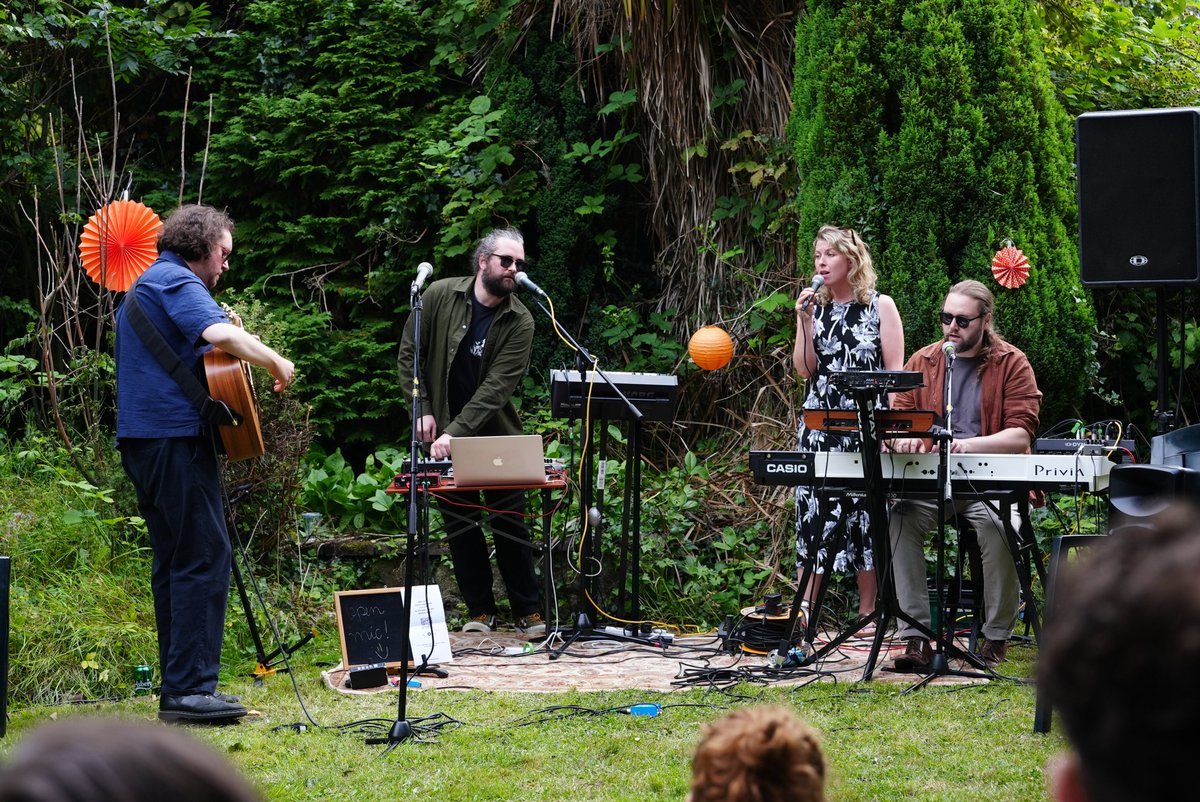 letssetsailband's tweet image. What a weekend.

Special thanks to @island_mud for having us on Sunday and to the @NEIC_Dublin Community Arts Grant for providing financial support for the event.

And big thanks to all at the Summer Homeshow for having us on Saturday. 

Homeshow snaps by Luke Brabazon.