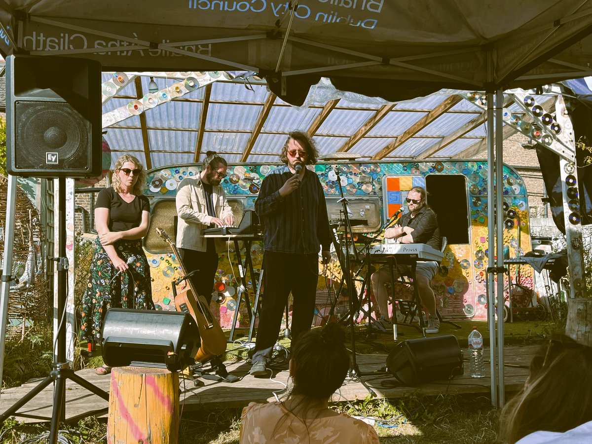 letssetsailband's tweet image. What a weekend.

Special thanks to @island_mud for having us on Sunday and to the @NEIC_Dublin Community Arts Grant for providing financial support for the event.

And big thanks to all at the Summer Homeshow for having us on Saturday. 

Homeshow snaps by Luke Brabazon.