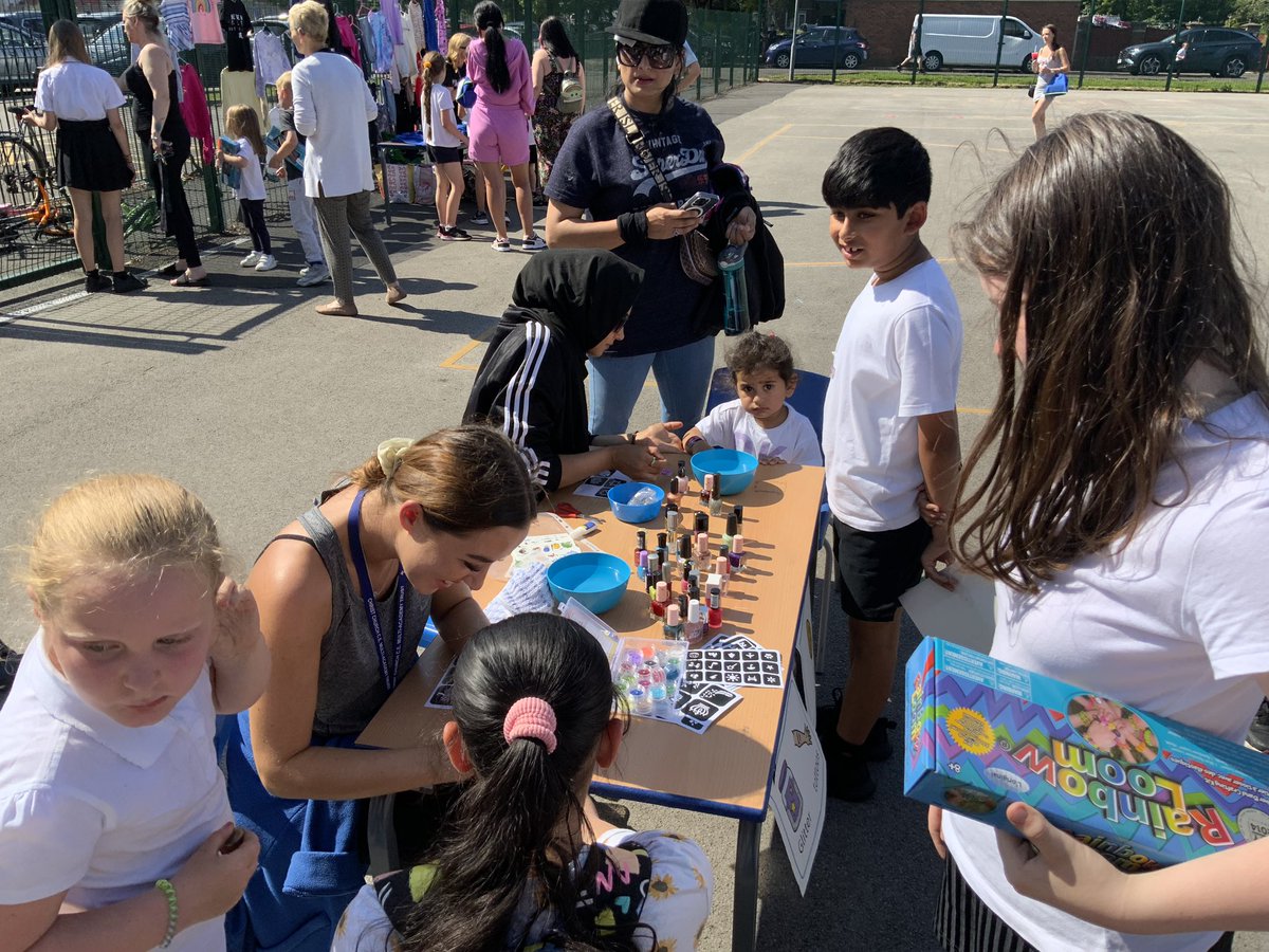 Radcliffe Hall tweet media