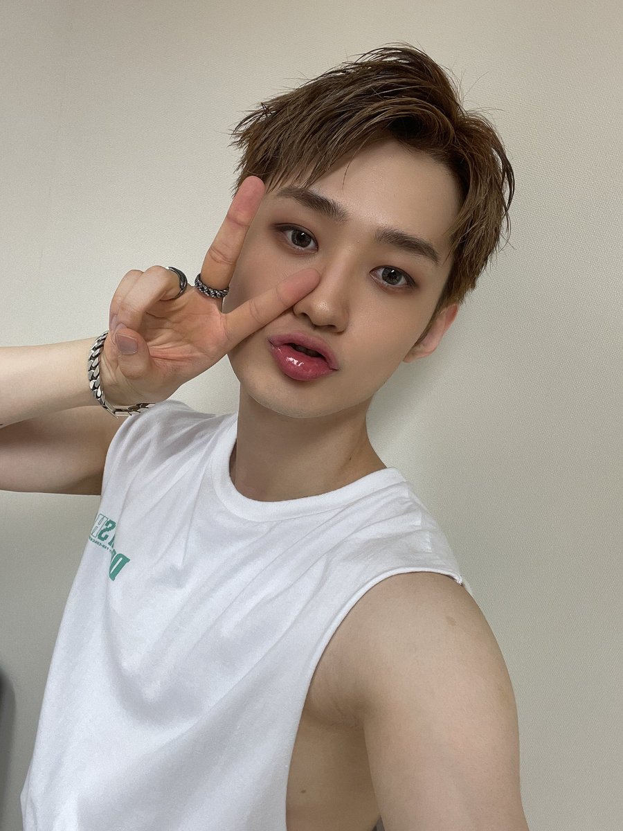 [#용승]      

Sweet Dreams🌘

 #YONGSEUNG #베리베리 #VERIVERY