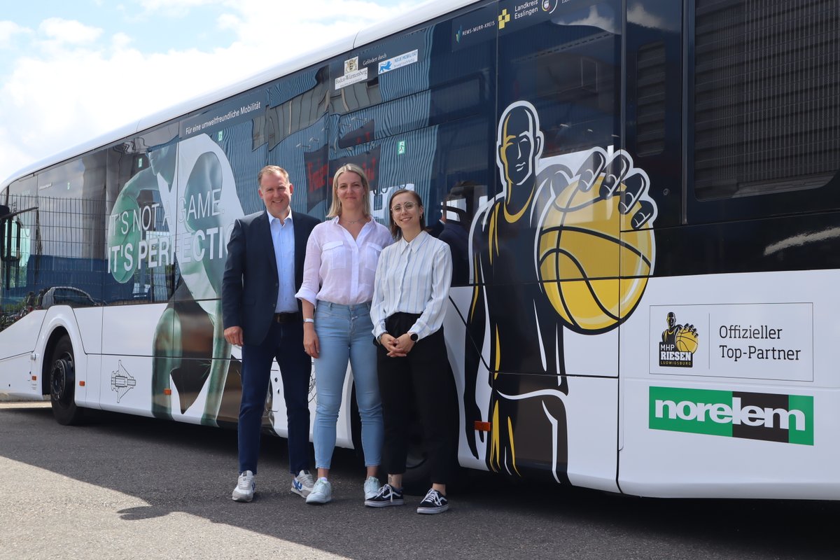 MHP_RIESEN's tweet image. Schaut euch mal den an‼️

Wir freuen uns dass ab sofort der MHP RIESEN x @norelem Bus in und um Ludwigsburg unterwegs sein wird!

#ihrundwir #norelem