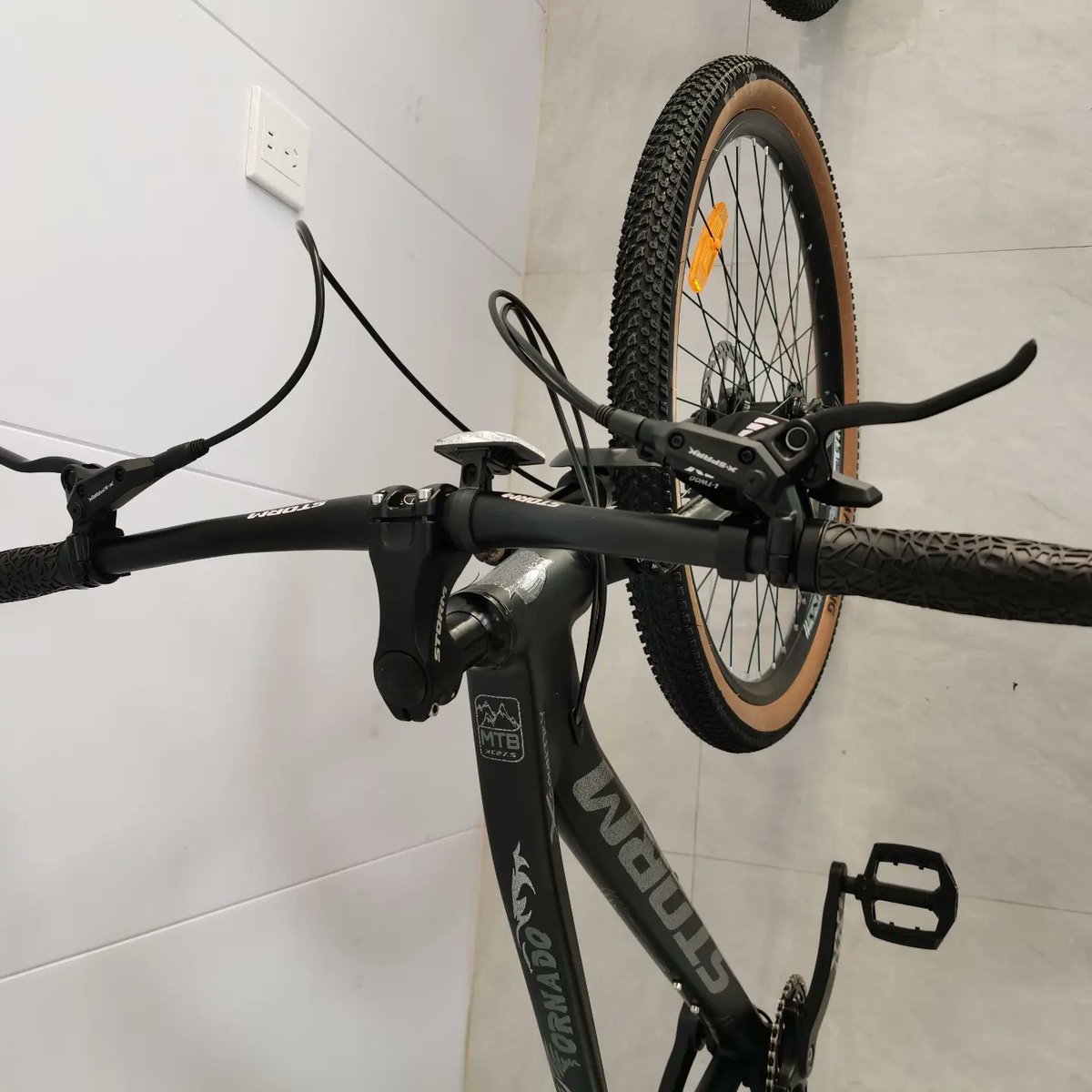 KerwinBicycle's tweet photo. #wholsalebike #stockbike #mountainbike #mtbike 800pcs. high quality with good price.Skd85 carton packing, welcome to place order. whatsapp:008613363703628 https://t.co/UrXvm6tP56