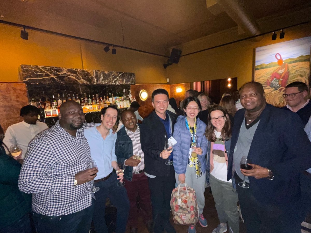 LSHTM_Alumni's tweet image. We had an incredible time catching up with alumni at our Alumni &amp;amp; Friends Reception in Cape Town last night!🇿🇦 

Thank you to everyone who could attend, it is always a pleasure to hear everything you&apos;ve been up to since graduating.🥂