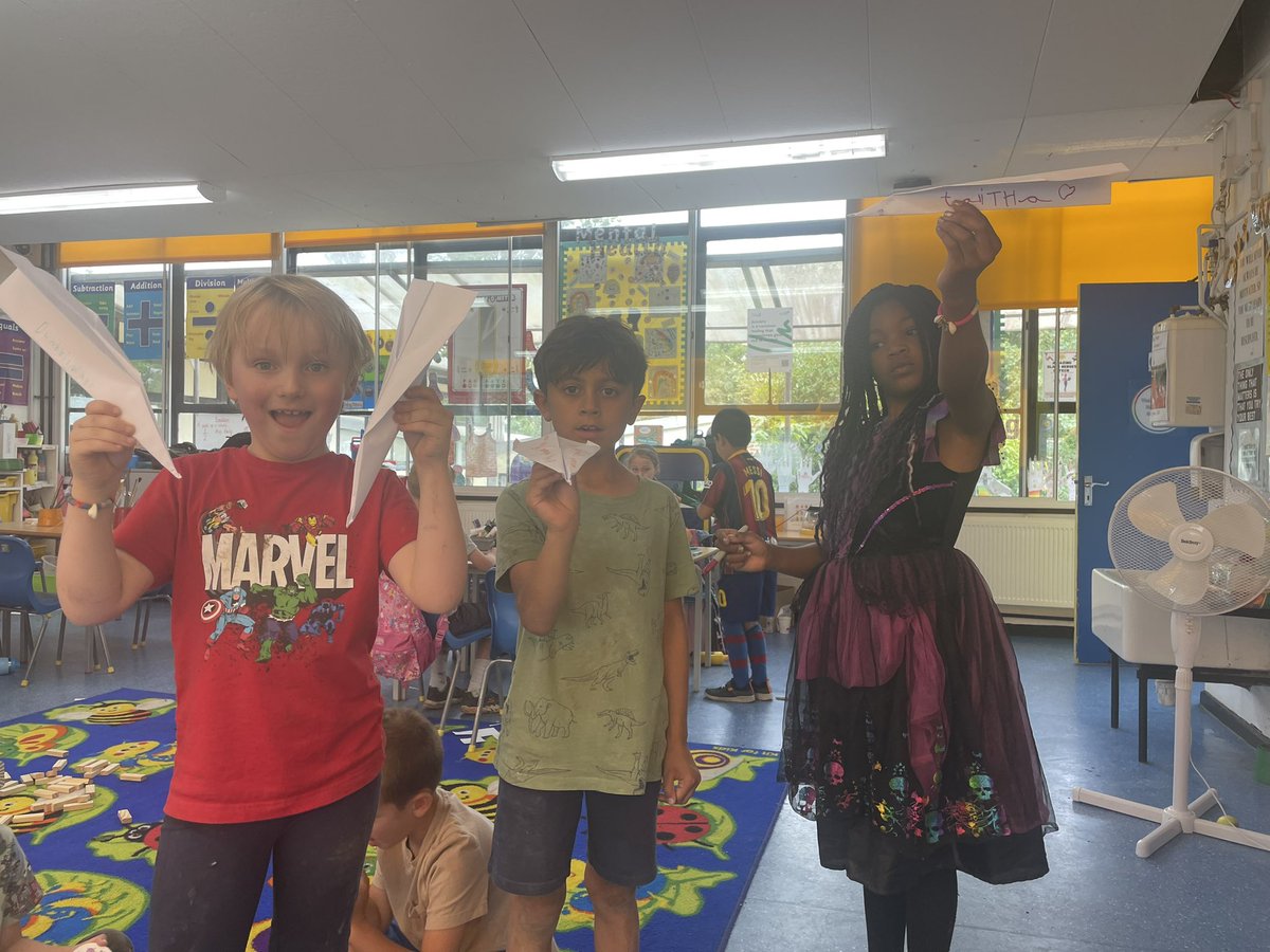 MrFielding tweet media