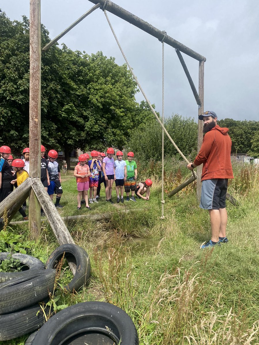 YsgolPenRhos's tweet photo. Mud run💪🏽 #llain https://t.co/x5c0qroNSg