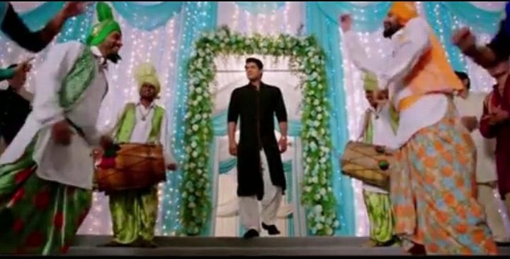 JhumeTahamina's tweet image. Our champ is trending with 50k+ tweets... 

9 YRS OF SID AS ANGAD

Speed up guys...
#SidharthShukla #HSKD @sidharth_shukla