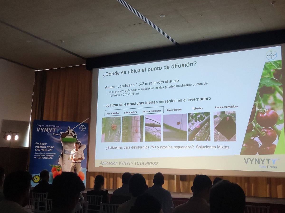 eComercioAgr's tweet photo. @Bayer4CropsES @BayerEspana @Bayer4Crops @FalconGissele @Margalopez77 @BarbaraAguayoM3 @mperezmen @RuizJoseEsteban @SieteAgromarket @HortiData @imida_murcia @javipd82 Turno ahora para Josep Izquierdo, crop portfolio solution manager. Vegetables &amp; Ornamentals. Regional marketing EMEA que nos va a explicar al detalle la aplicación de #VynytyTuta @BayerEspana
@Bayer4CropsES 

#ECAFruits @SieteAgromarket https://t.co/61IOAFTmpg
