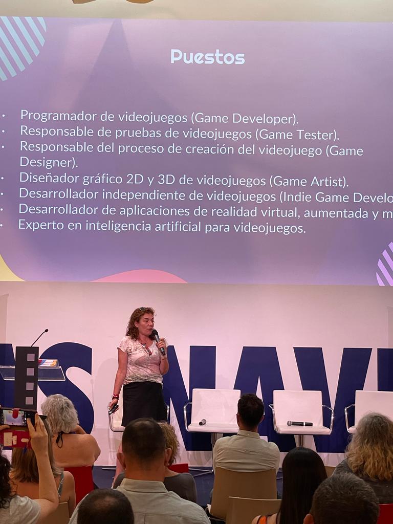 CIDA_gva's tweet photo. 🔚Ultima intervenció de centres d'#FPValenciana al:
🥽#TalentExchange #XR and #Gamming@ 🎮 @CIDA_gva i @DD_Talento a @LasNavesINN
🗣️Sonsoles Jiménez de @InstitutAbastos ens parla del
🎓Curs d'Especialització en Desenvolupament de Videojocs 🕹️i Realitat Virtual🥽
#SempreFP https://t.co/j7qbGVCY7M