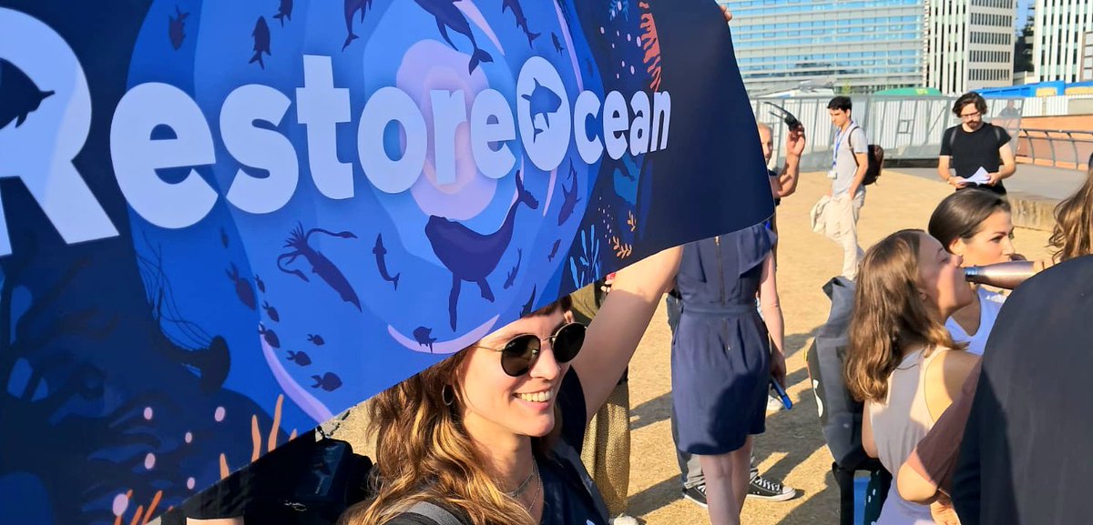 Boiling hot 🥵 this morning 8am in Strasbourg where we'll hit 37°C🌡We joined this rally for #NatureRestorationLaw in front of the @Europarl_EN as we need to #RestoreOcean and #RestoreNature to fight the #ClimateCrisis. @EPPGroup @RenewEurope pls vote YES