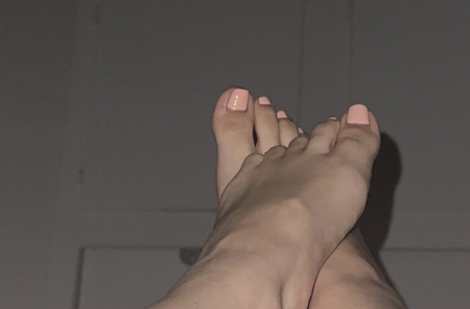 toegoddess24's tweet photo. 🥱 are you thirsty ? 

#paypig #venome https://t.co/R82BoHXK8f