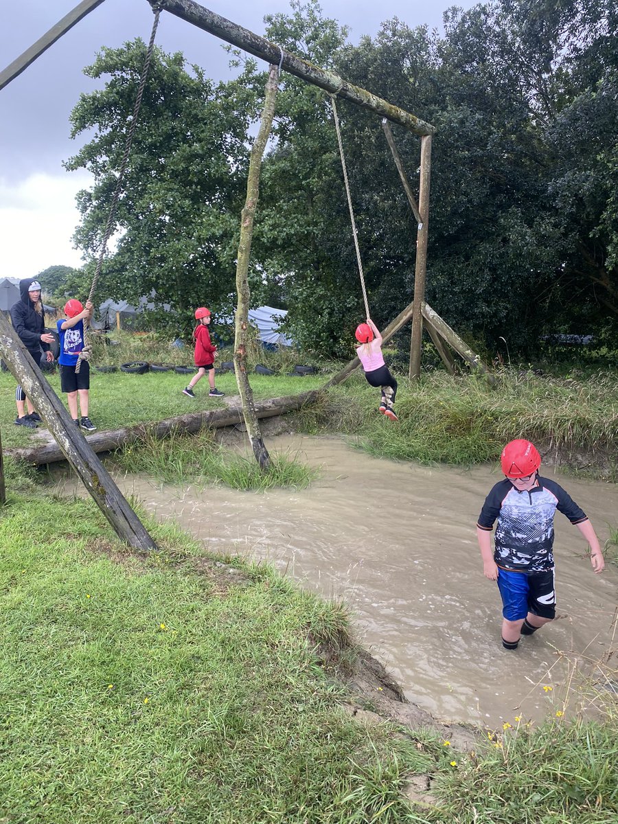 YsgolPenRhos's tweet photo. #mudrun #llain https://t.co/luHTJLWjWC