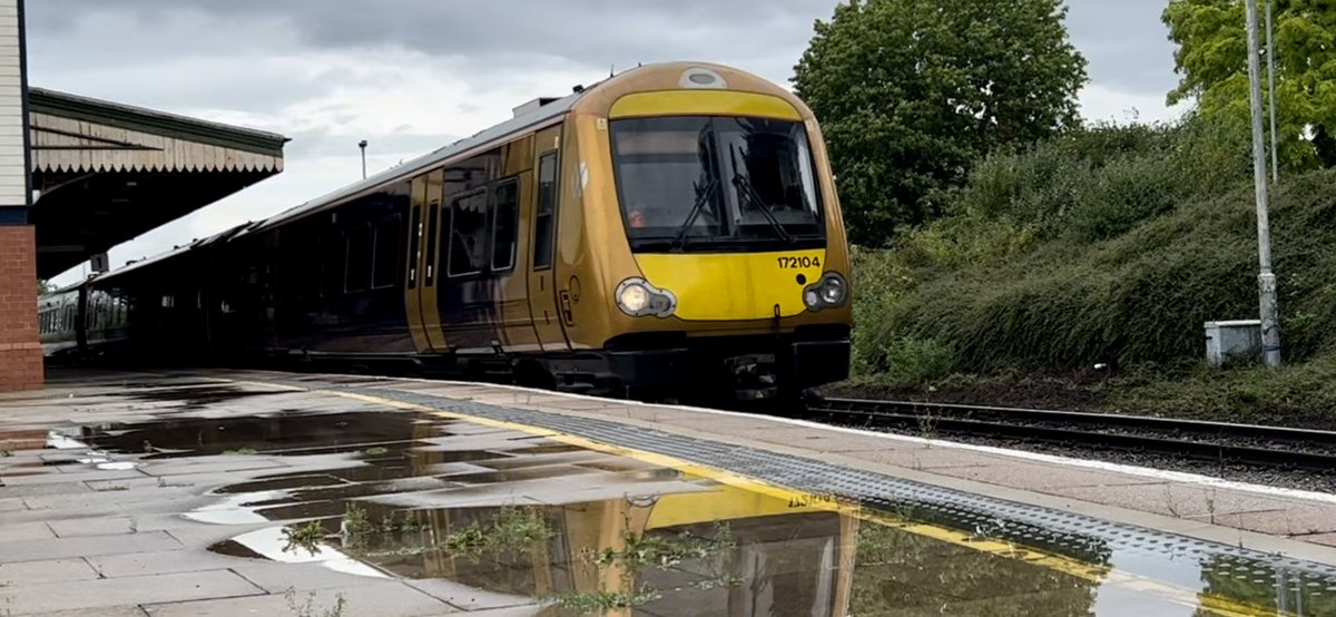 PlatformEdge1's tweet image. Starting the day with a double 172/1!

172104 + 172101 takes me up to Hereford to tick off the last stations I need on the Welsh Marches Line #Class172