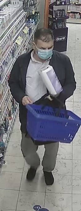 Lochem - Gezocht - Winkeldiefstal Trekpleister dlvr.it/Ss0tGQ