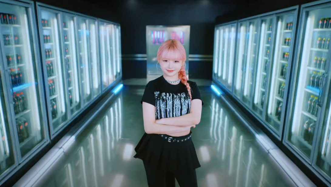 AboutMusicYT's tweet photo. IVE shares the music video teaser of 'I WANT', out on July 13th. https://t.co/mzLfppuI7g