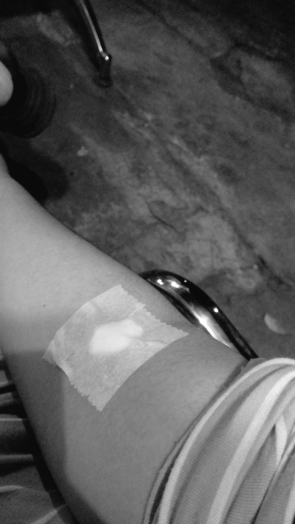 Beneran dewasa ketika lu sakit ke igd sendiri, kesakitan sendiri, bayar sendiri, nangis sendiri