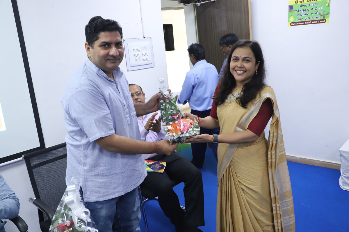 crugandhinagar's tweet image. A 5-day #FacultyDevelopmentProgram on #ToolConstruction organized by the Dept. of Testing & Evolution of Center of Research, @cugandhinagar was inaugurated today wherein @harshad5350, Hon. VC Sir delivered an inspiring address & set the tone for a remarkable learning experience.