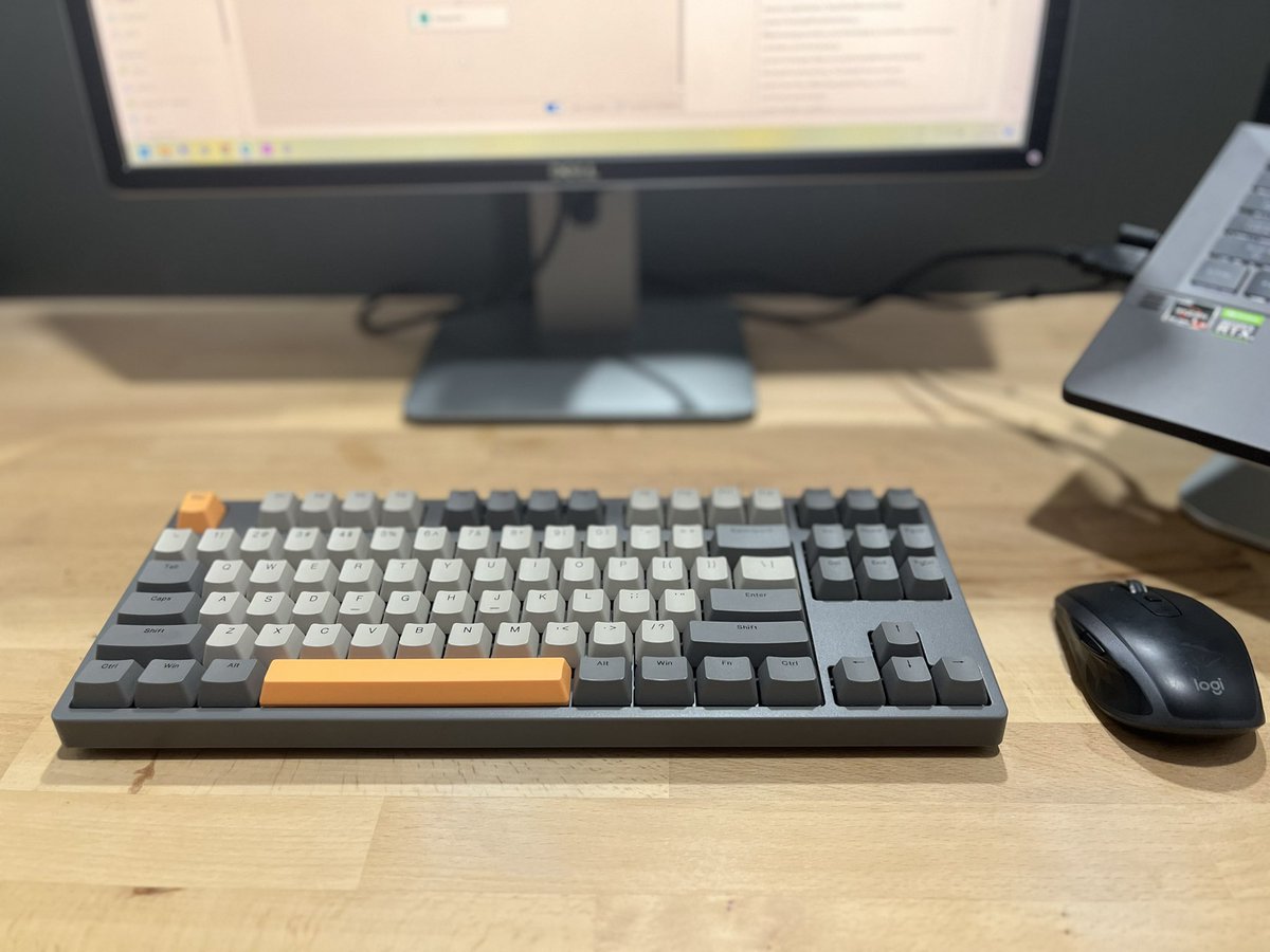Got myself a new keyboard, let’s see what the fuss is all about… #mechanicalkeyboard