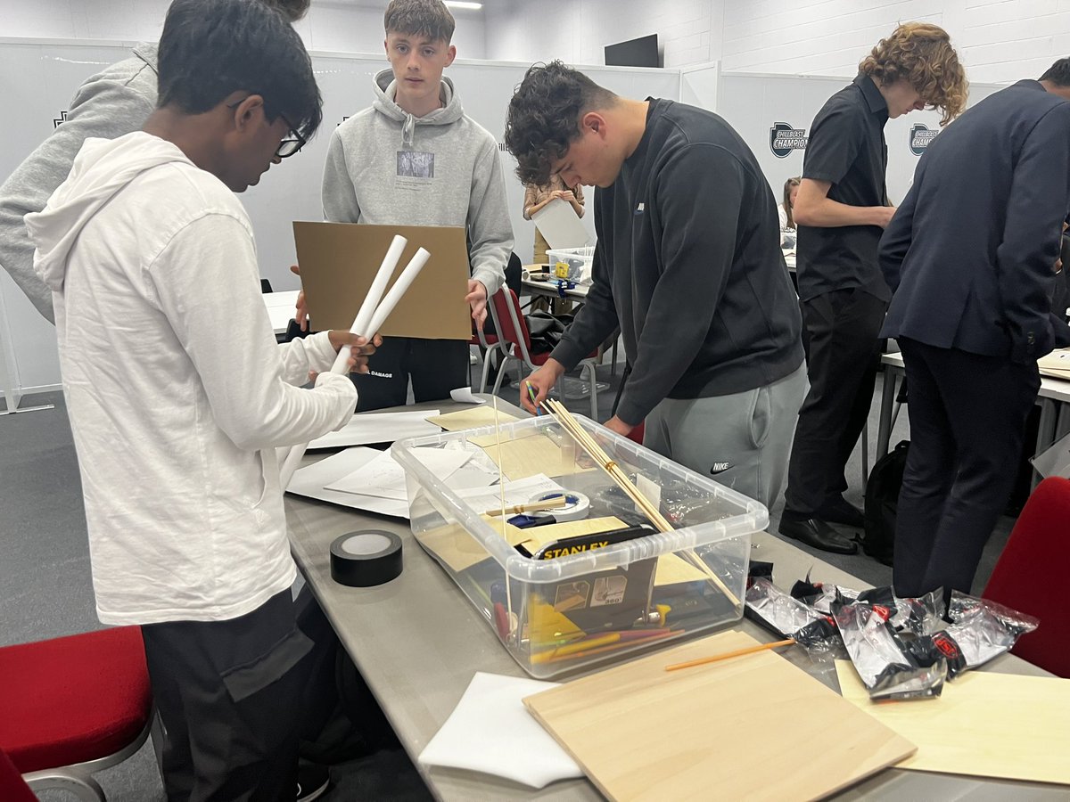 Dwarfio's tweet photo. Competition is intensifying at Design & Make Challenge #ukmfg #dm23 https://t.co/RnrTp27N96