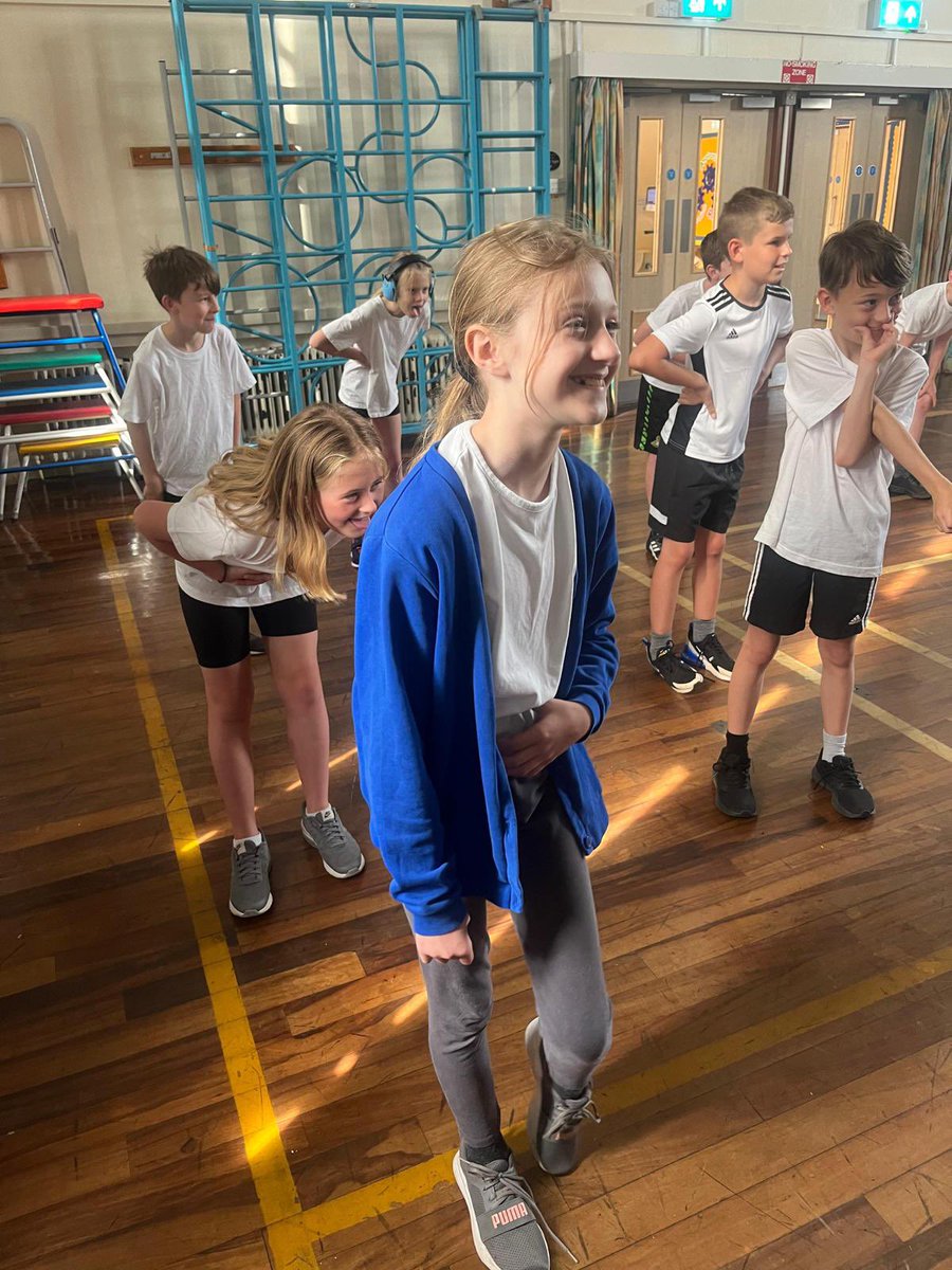 What a fabulous day our Y4 are having as part of the Royal Opera House Create and learn day - here they are warming up with the Royal Ballet Dance Artists 💙 #ROHcreateday <a href="/TheRoseLearning/">Rose Learning Trust</a>