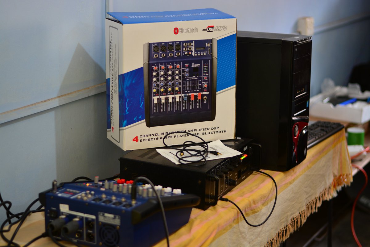 SanmarkSols's tweet image. Sanmark Solutions, we&apos;ve donated a new sound system to our village school, Kahatapitiya Kanishta Vidyalaya, fulfilling a long-standing requirement and contributing to the enrichment of local education.

#CSR #sanmarksolutions #sanmarklife