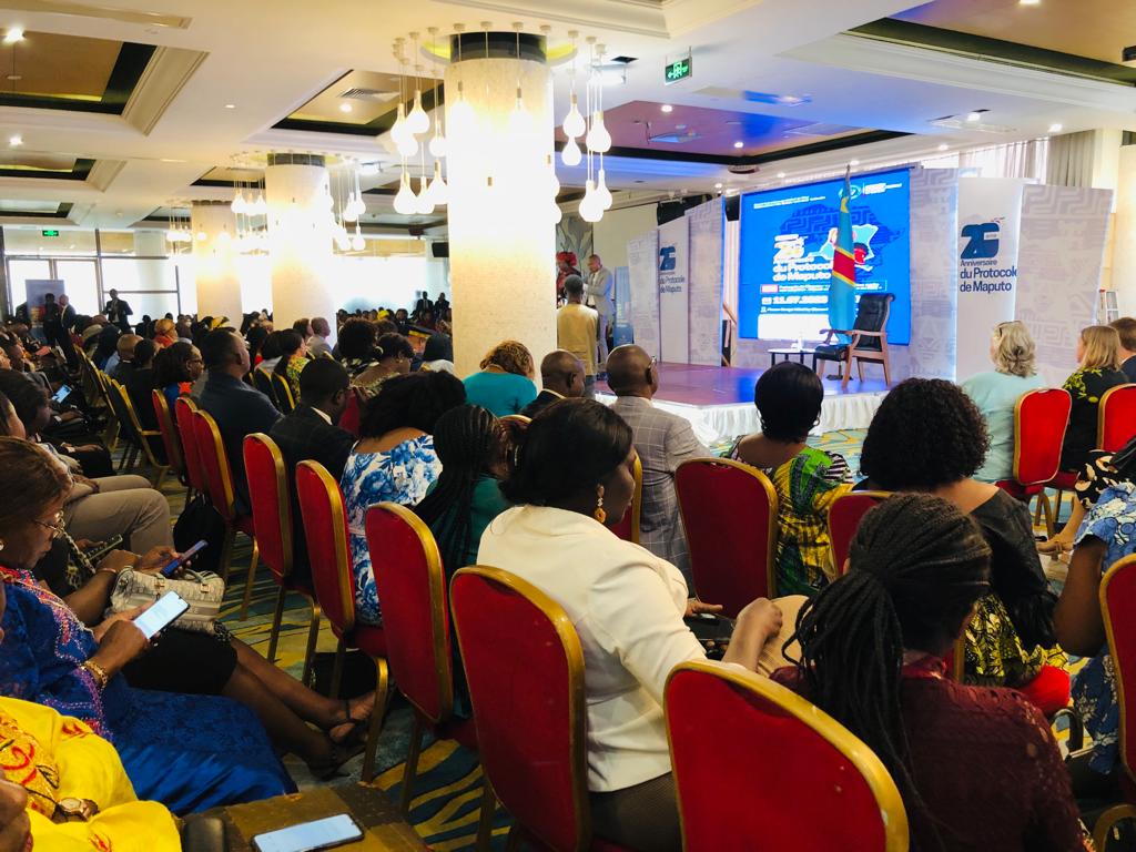 YouthSprint's tweet photo. #ProtocoleMaputo20ans
En adhérant au PM, l'État congolais avait pris deux engagements : 1. Observer le protocole ( respecter, protéger, promouvoir et mettre en œuvre les droits prescrits), 
2. Rendre compte tous les deux ans des mesures visant la mise en œuvre dudit protocole. https://t.co/V2oFbRImV8
