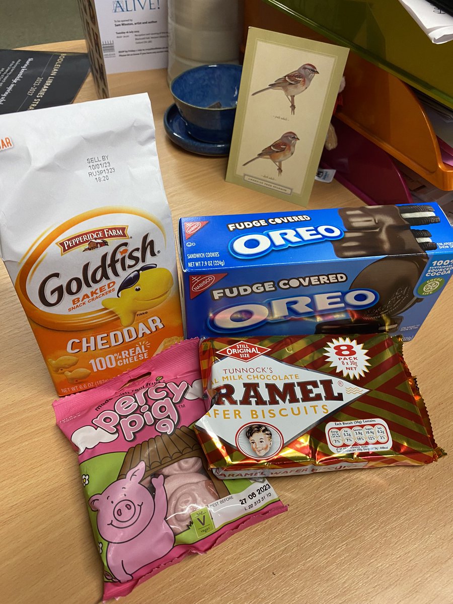 qualitydog's tweet image. I have upped my snack options since yesterday  #LibPMC