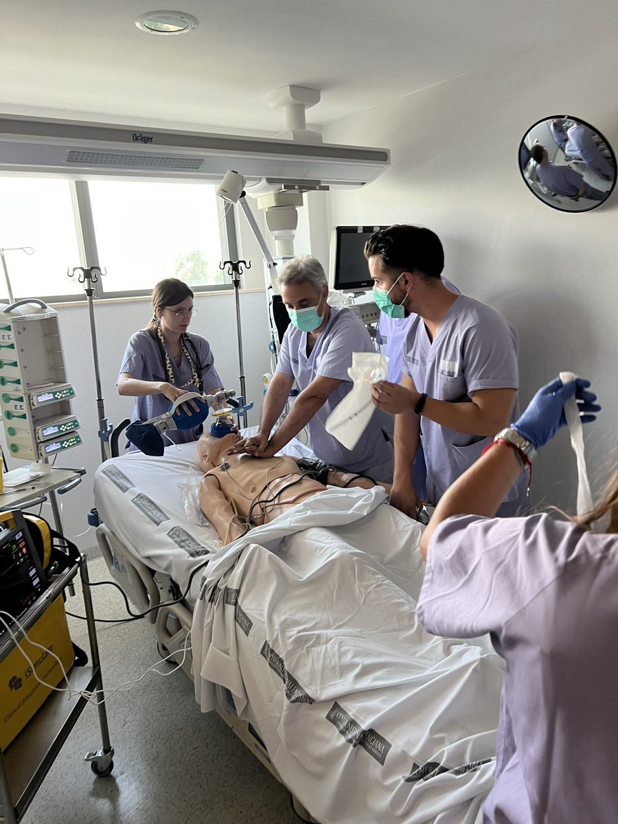 uci_lafe's tweet photo. Entrenando habilidades técnicas y no técnicas, trabajo en equipo, con simulación in situ en @uci_lafe @HospitalLaFe
Enhorabuena Equipo! Programa consolidado! 👏👏👏👏 https://t.co/bCTkyQ0zZW