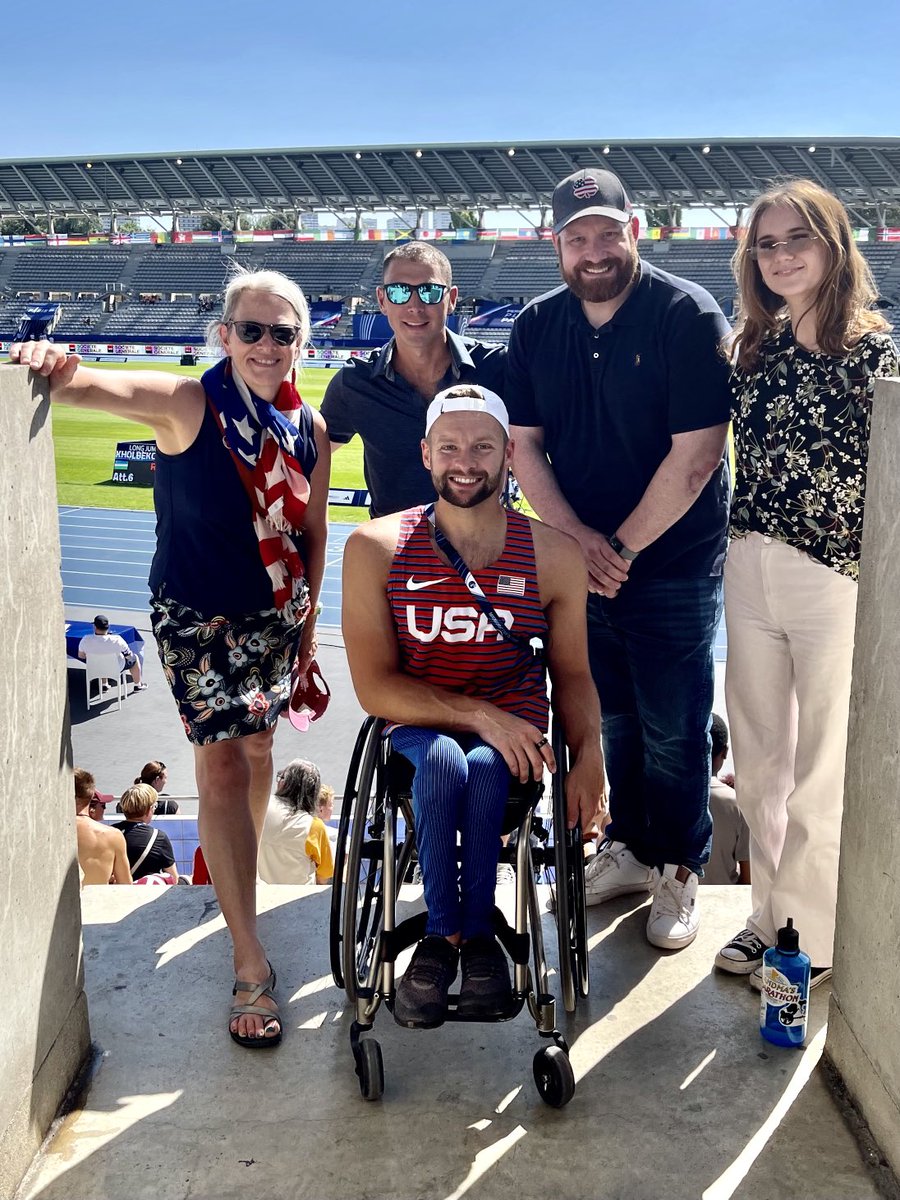 Rebecca Ross tweet media