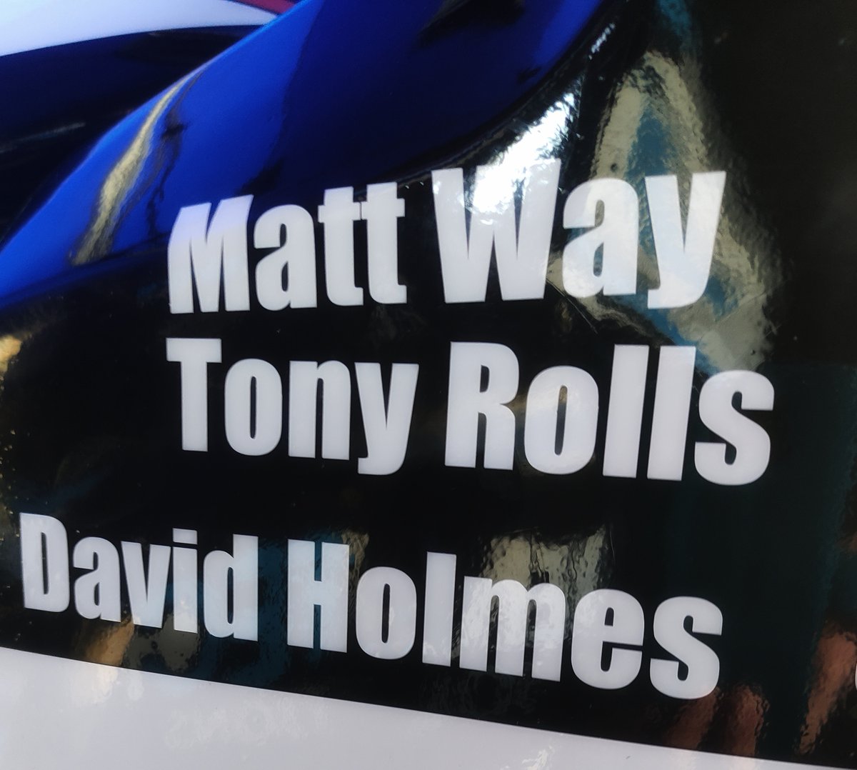 Names of some of the great people that have helped me out this year are on the bike!

 #southern100roadraces #southen100
#roadracing #isleofman #billowncircuit #2023