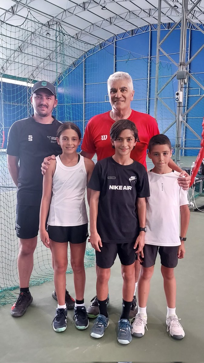 thomasgruff35's tweet image. Back on court at Asciak Tennis Academy 🎾
Coaching alongside head coach Gordon Asciak and hitting with some of the academy players. 
#tennis #coaching #sportcoaching #ljmu
