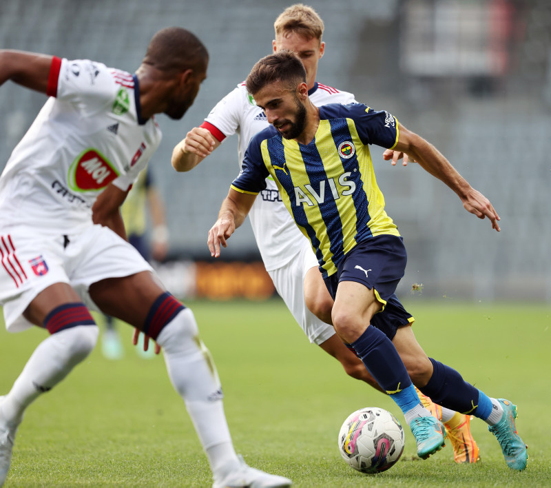TransferNewsASR's tweet photo. 🆕Sol Kanat transfer yapmak isteyen
Sevilla , Beşiktaş'dan muleka Fenerbahçe'den Diego Rossi ile ilgileniyor.🚨(marca📰) https://t.co/BR7J8v1hy1