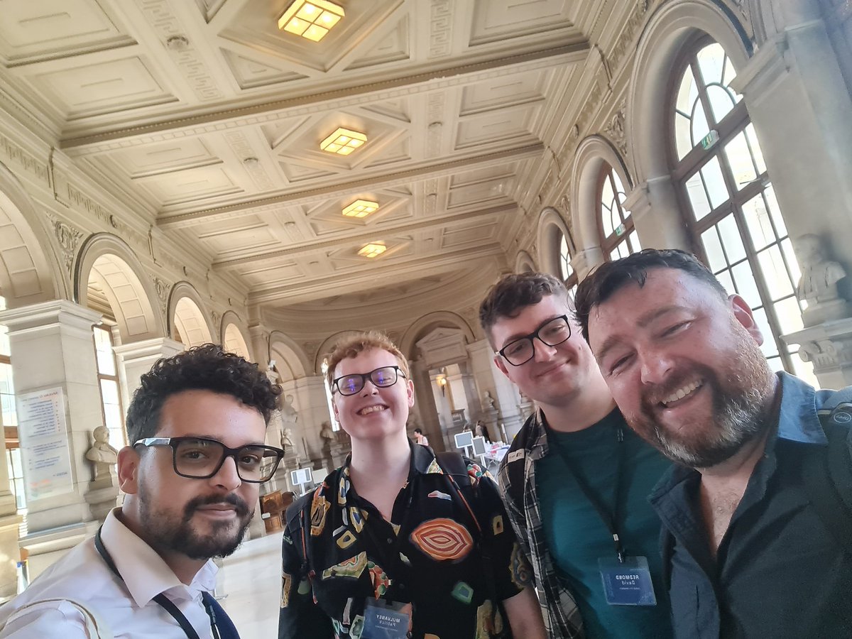 🇫🇷🇫🇷🇫🇷🇫🇷🇫🇷🇫🇷🇫🇷🇫🇷🇫🇷🇫🇷🇫🇷
ME Lab on tour! 
We're in Paris🗼 this week for #Cypsy26🧠 💻
#ucdPsychonTour