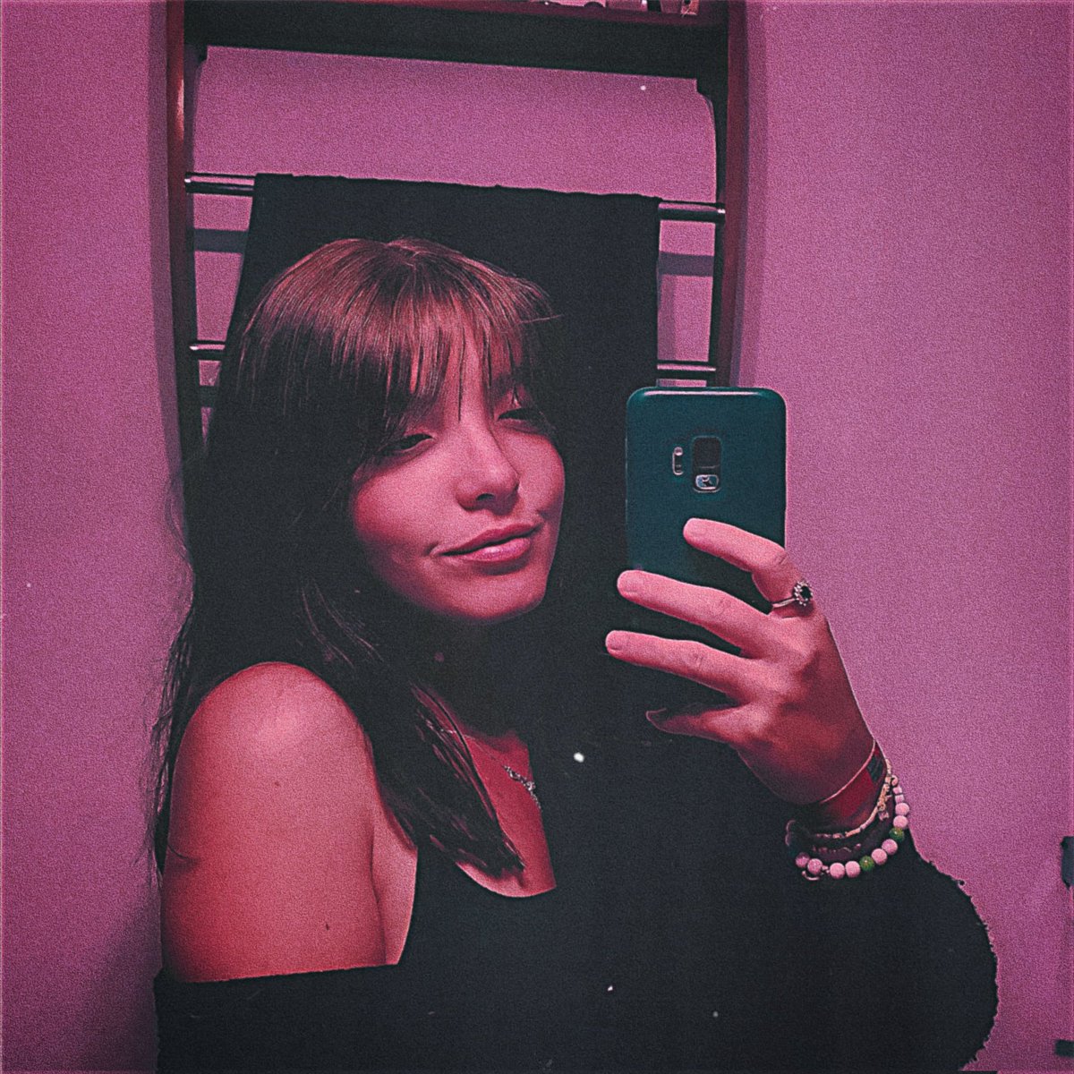 MsLauraMrt1's tweet photo. #NouvellePhotoDeProfil https://t.co/ZEWamO7Xv6