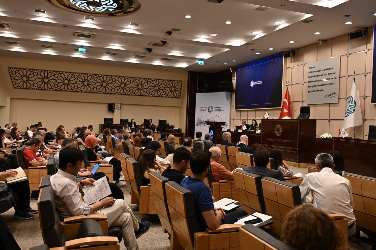 Yetkilendirilmiş Yükümlü Statüsüne ilişkin (YYS) tanıtım toplantısı İstanbul Ticaret Odasında 10.07.2023 tarihinde geniş bir katılımla gerçekleştirilmiştir. Söz konusu tanıtım toplantıları devam edecektir.