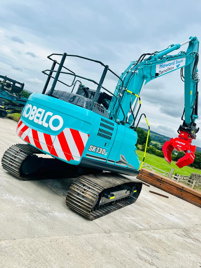 HSDemolition's tweet photo. HSDL take delivery of a pair of @molson_group  supplied Kobelco SK130's complete with Lenhoff couplers and Rotar Grabs supplied by @WorsleyPlant  keep your eyes peeled for these on HSDL sites! https://t.co/00yqBgo0yQ