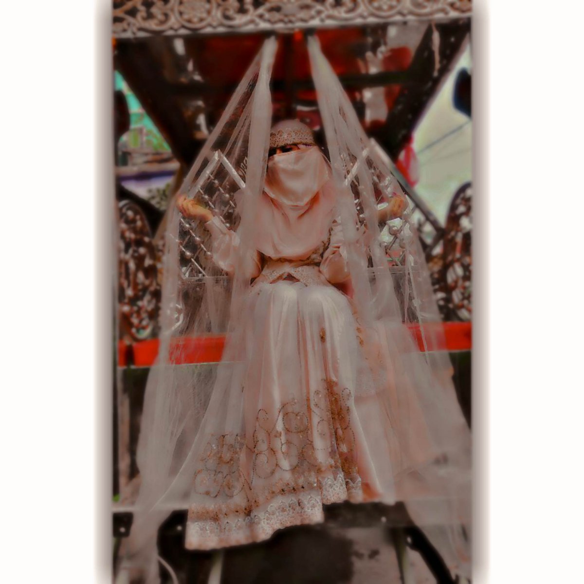 Tanzpiya's tweet photo. Try to distance yourself from fake people this is crucial to your own hapiness....🙂
@tanzpiya
#perfect #perfectlook_tz #photography #niqabi #niqab #borka #burqafashion #bestphoto #trending #fypシ #fellingmyself #feelings #fashion #photographyofbangladesh
#tanzpiya https://t.co/t4FiG0muB0