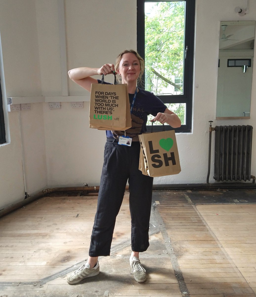 emmanuel_house_'s tweet photo. We wanted to say thank you for this huge bag of donations from @LushLtd 💚 (the pic doesn't do it justice!)

As much as we would love to keep these in our office (they smell divine), we will be giving  these donations out to beneficiaries who definitely deserve a bit of TLC 😊 https://t.co/wZQjSXVdX7