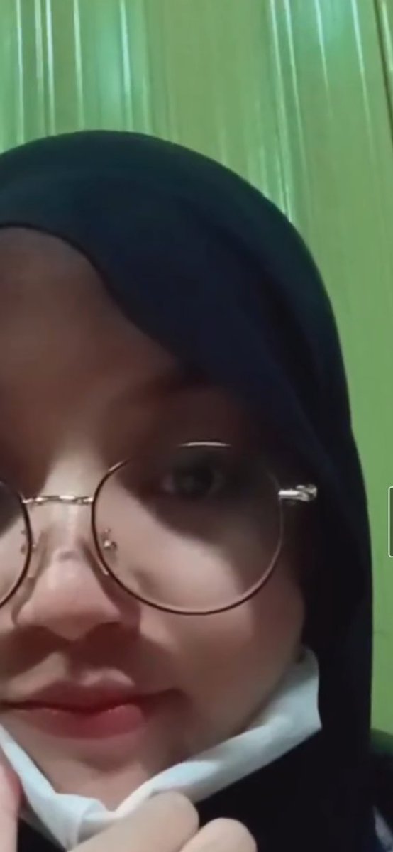 Aqilazahraaaw's tweet photo. Maaf ya blm bisa bales satu2, paling qila pilihin yg bsa bales. Soalnya qilaa jg tiba tiba basah gitu hahahahaha...... https://t.co/sZlAlJ36Gr