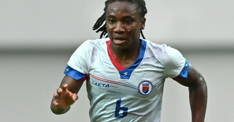 fifaworldcup_fr's tweet photo. Coupe du Monde Féminine, J-6️⃣
Dis-nous quelle est ta n°6 préférée !

1⃣  Melchie Dumornay 🇭🇹 @fhfhaiti
2⃣  Magdalena Eriksson 🇸🇪 @MagdaEricsson
3⃣  Lena Oberdorf 🇩🇪 @DFB_Team_EN
4⃣  Amandine Henry 🇫🇷 @amandinehenry6 https://t.co/fBKnOepZ6e
