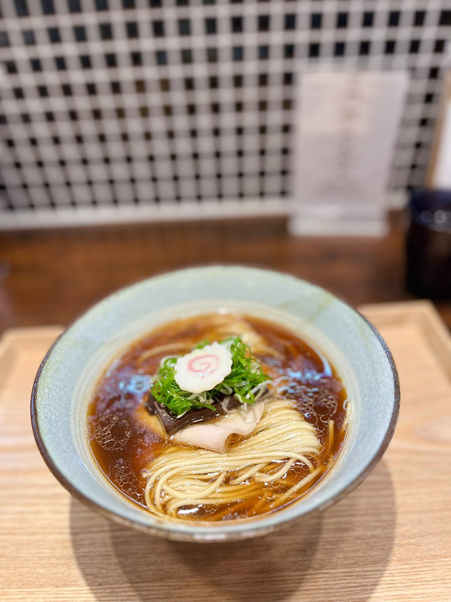 TanoHaruki's tweet photo. 宜野湾市にあった
元わた琉さんのお店。

やっぱりこの方は天才だわ。

ラーメン職人リスペクト。

ramen club トトノエ
東京都葛飾区東金町1-20-14 吉六ビル 1F
https://t.co/Cz1vouxOxo https://t.co/pzojPd5oVX