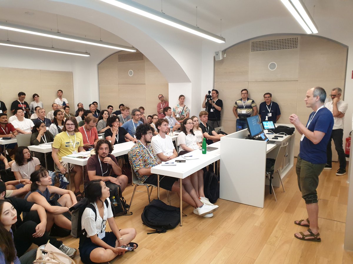 ivanbonamassa's tweet photo. Physical Network Workshop! Here we start! Let's pack even more Seminar room #6!!! #netsci2023 #physnet #barabasi https://t.co/Pi4kB7bqtP